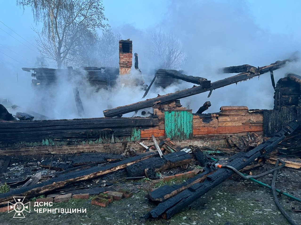 Фотографія згорілий будинок